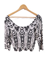 חולצה סטרצית בגווני אפור- M-L